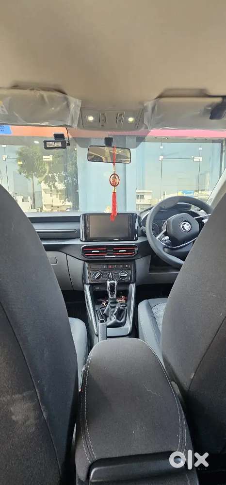 Skoda Kylaq 2025 Petrol 6000 Km Driven
