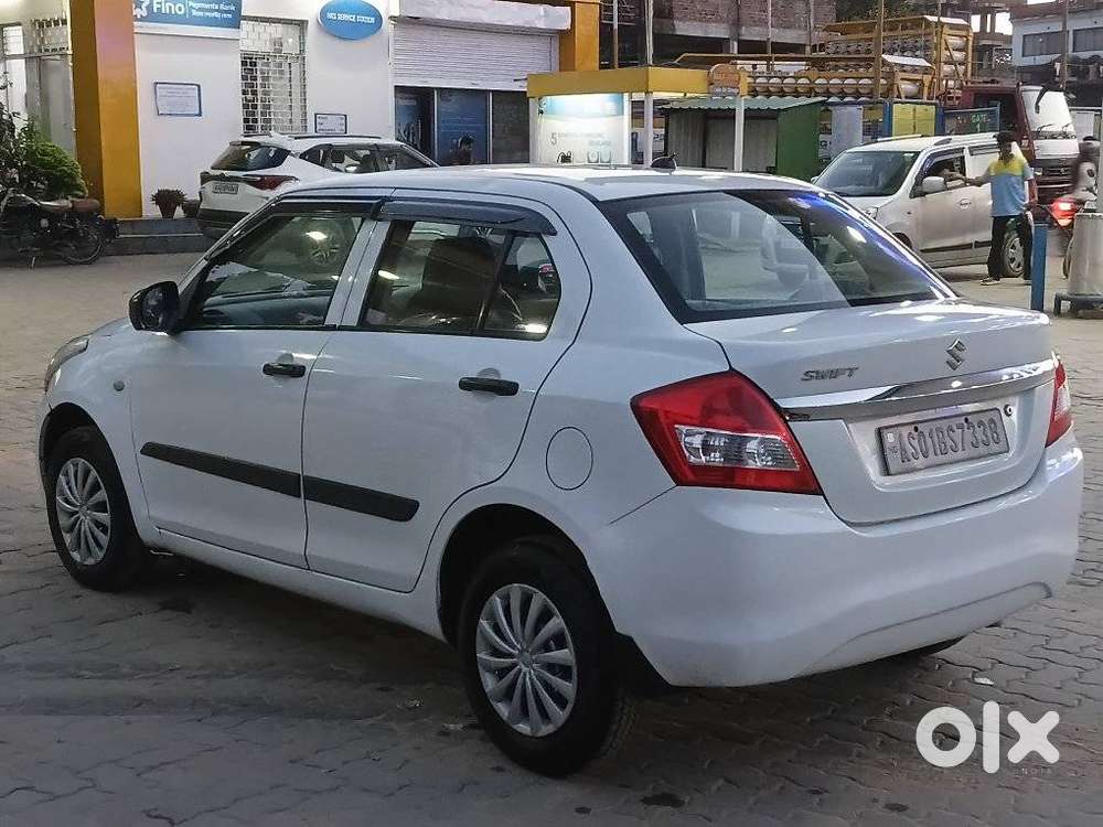 Maruti Suzuki Swift Dzire Lxi Option, 2015, Petrol