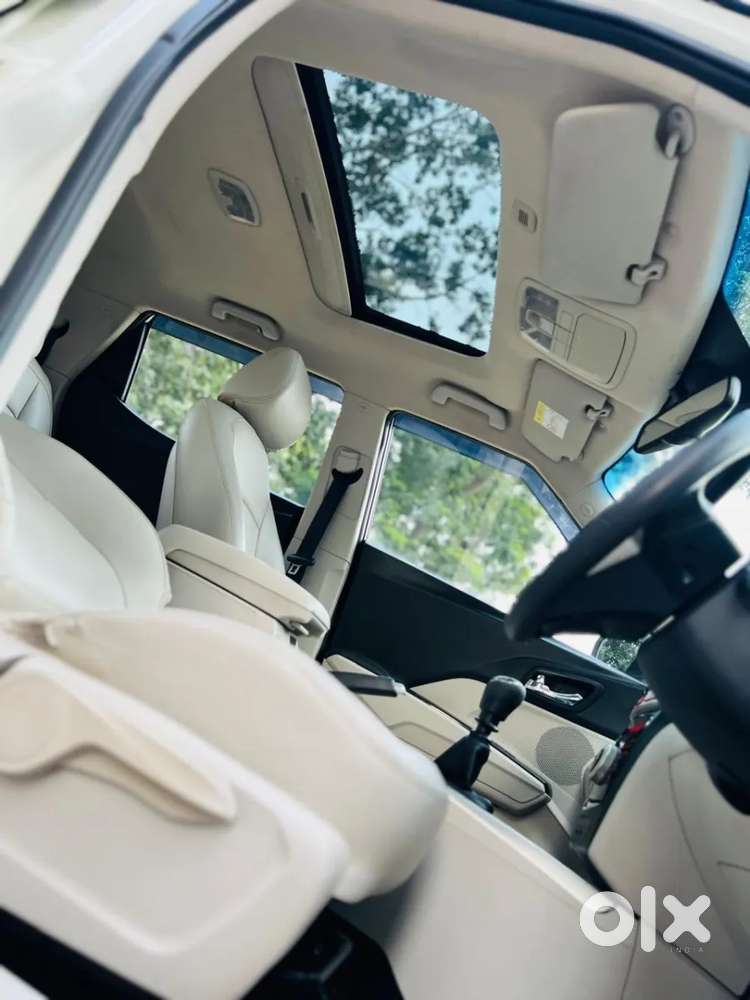 Mahindra Xuv300 W8 Option, 2021, Petrol
