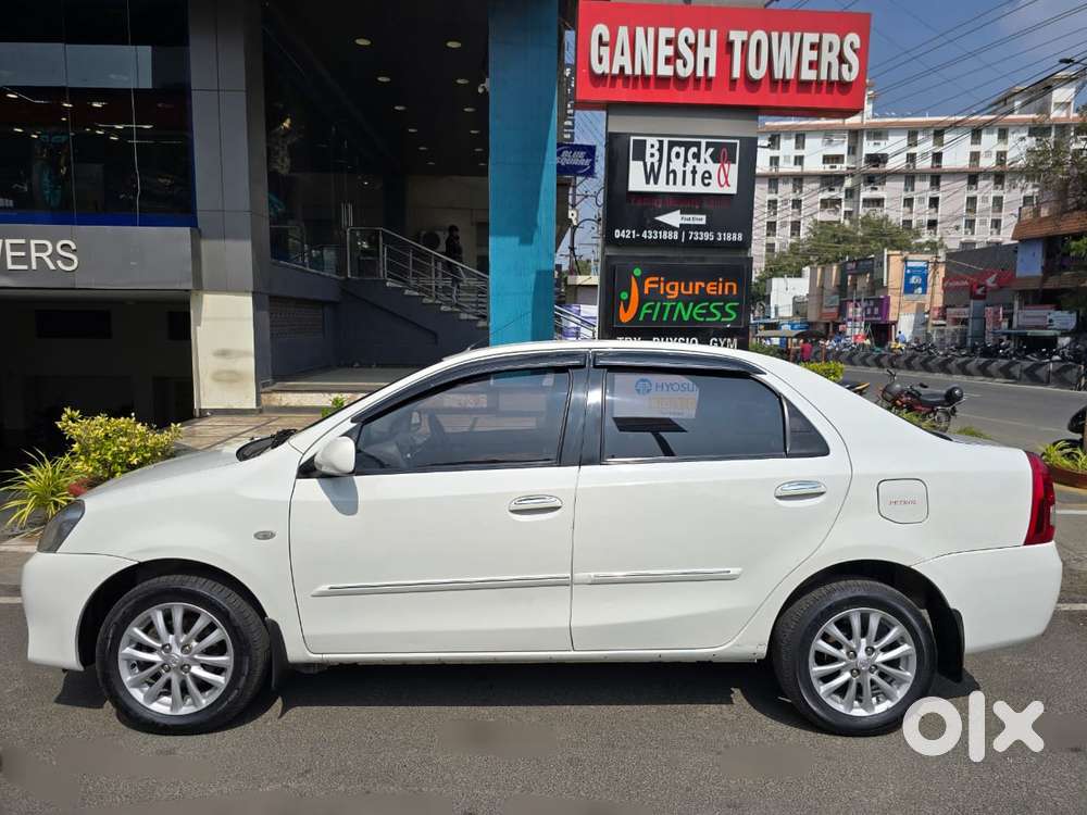 Toyota Etios, 2011, Petrol