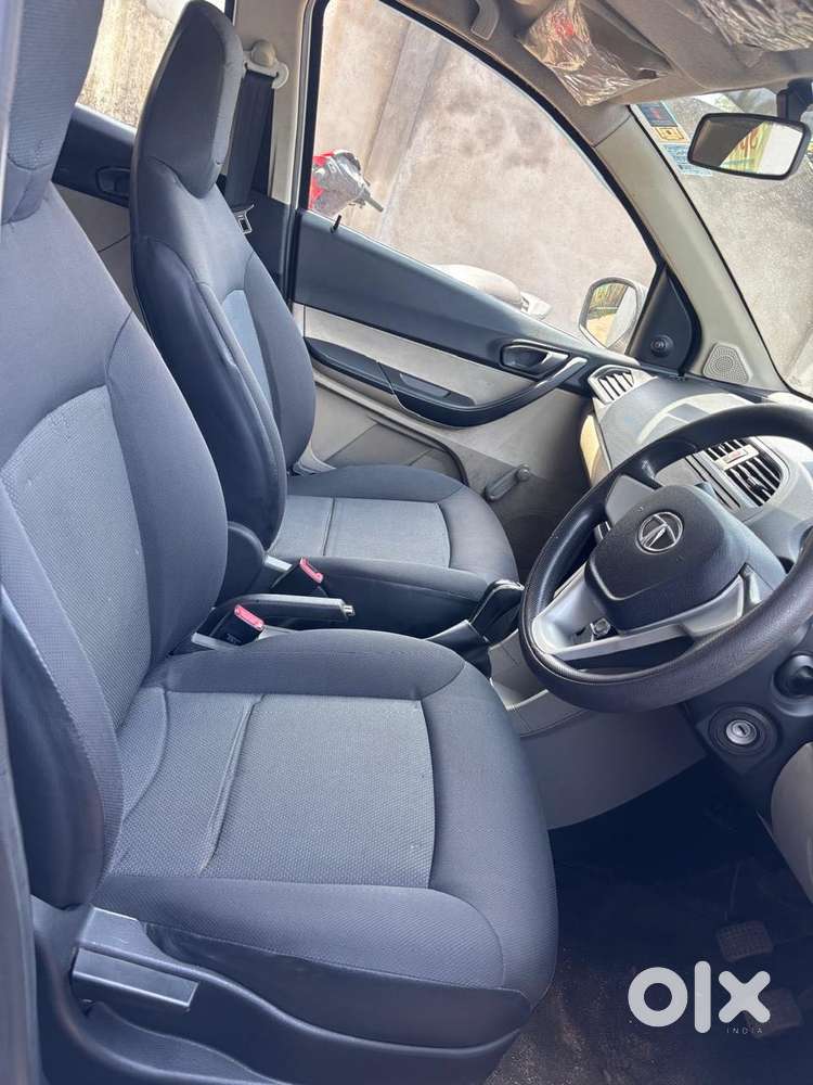 Tata Tiago Xe, 2016, Petrol