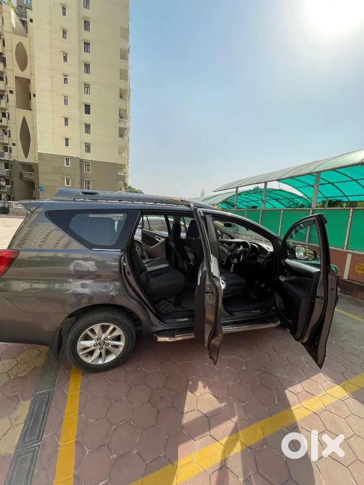 Toyota Innova Crysta 2017