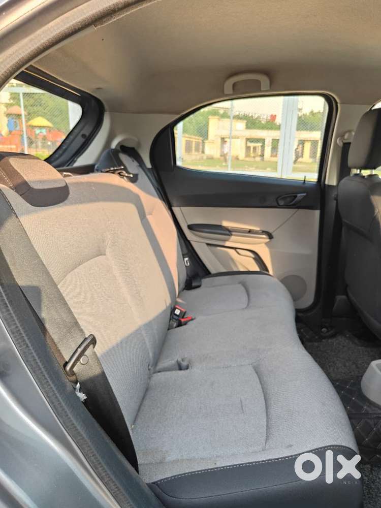 Tata Tiago 1.2 Revotron Xt (o), 2018, Petrol