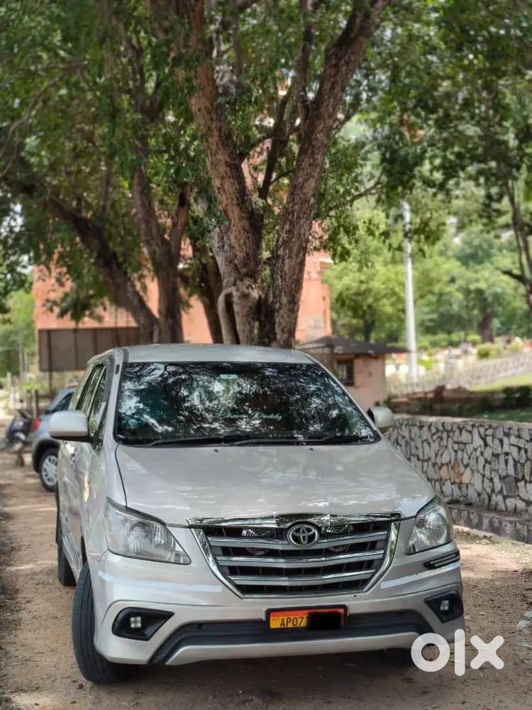 Toyota Innova 2013 Diesel Car