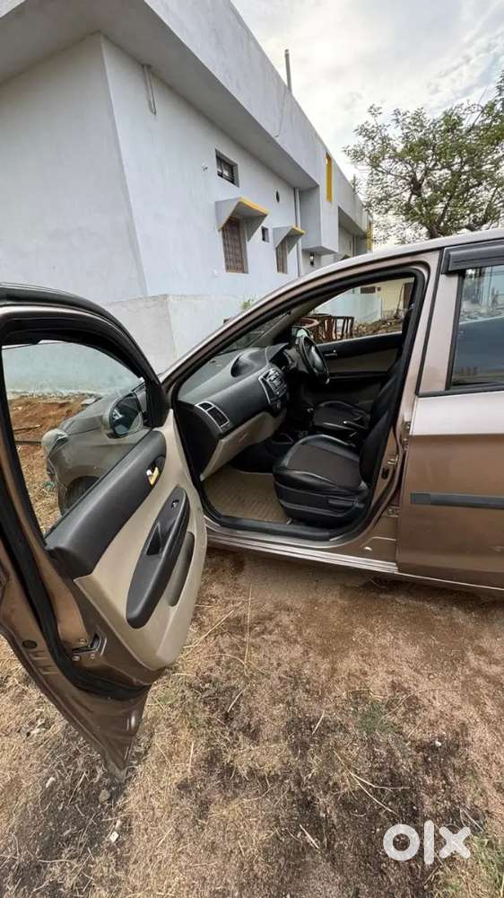 Hyundai I20 2012 Petrol 64000 Km Driven
