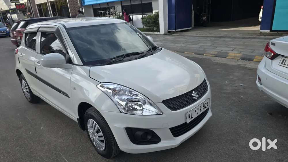 Maruti Suzuki Swift Lxi 2017 Petrol 91000 Km Second Owner