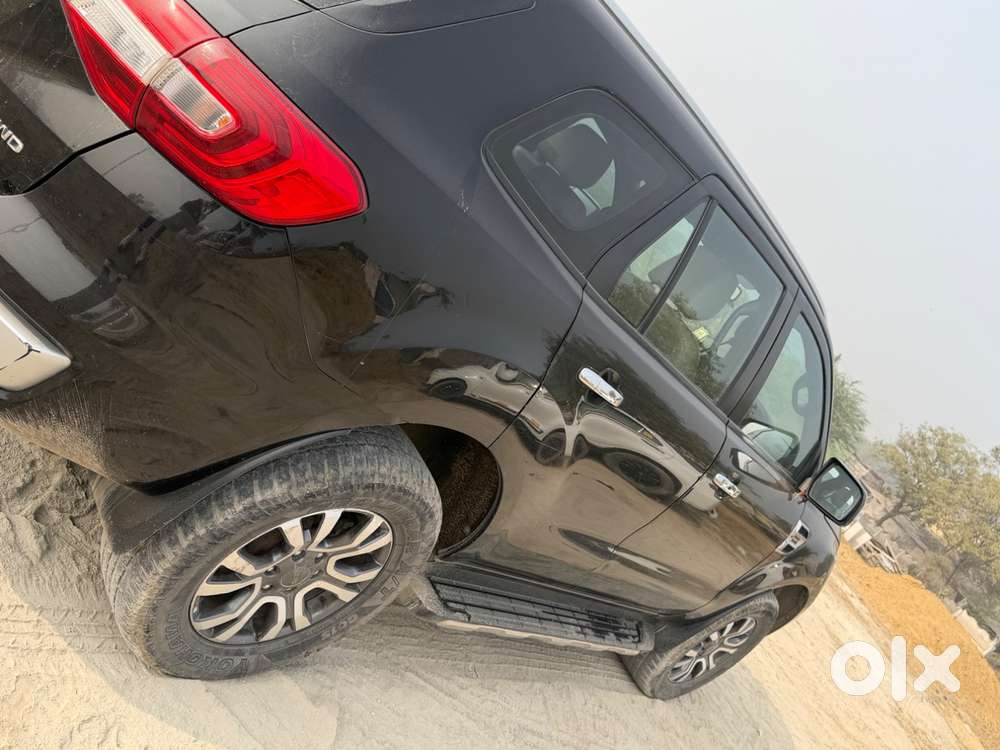 Non Accidental Single Hand Driven Car With All Company Service Record