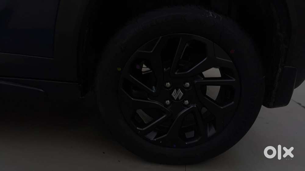 Maruti Suzuki Fronx Delta Plus 1.2l Mt, 2024, Petrol
