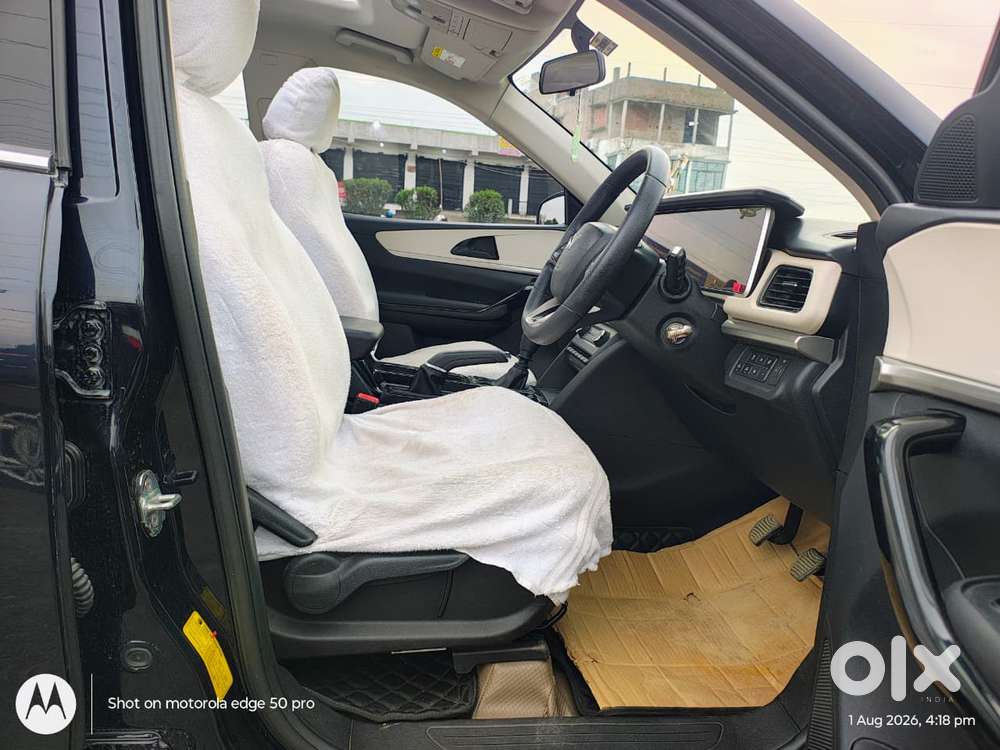 Mahindra Xuv700 2.2 Ax 5 Diesel Mt 7 Str, 2023, Diesel