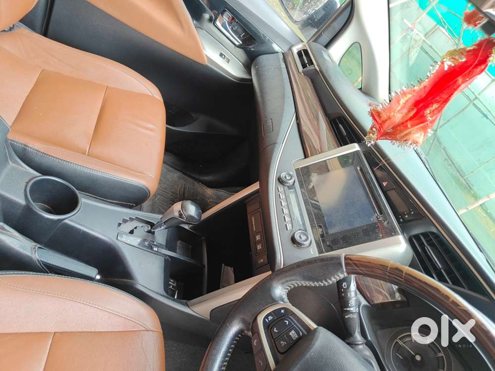 Toyota Innova Crysta 2017