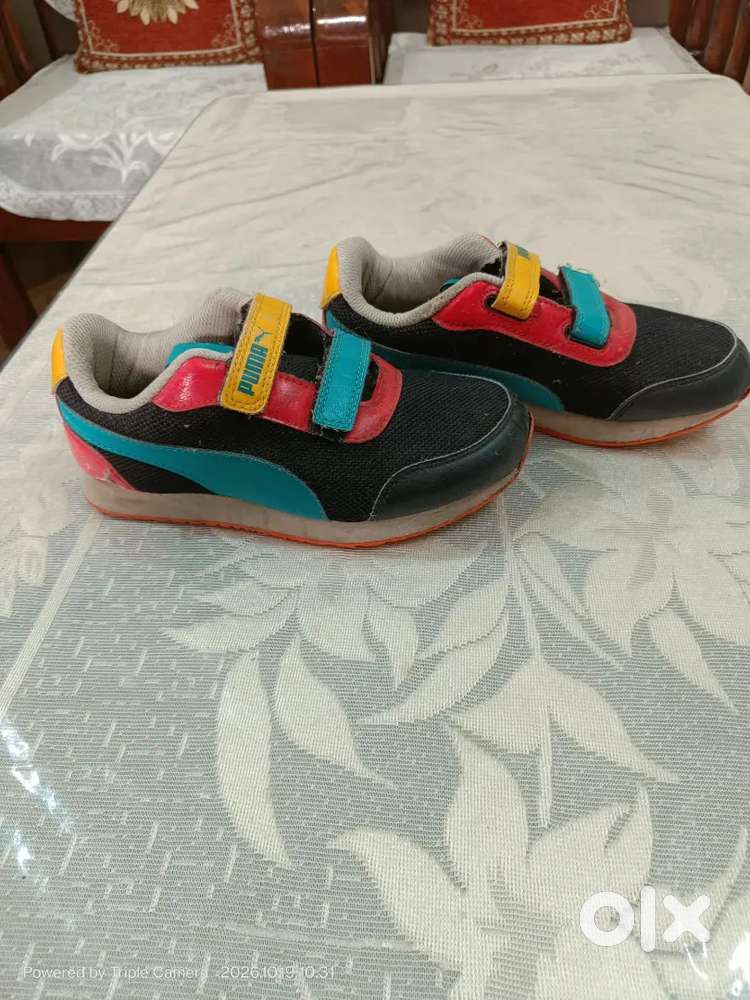 Puma sports shoes size 4 no