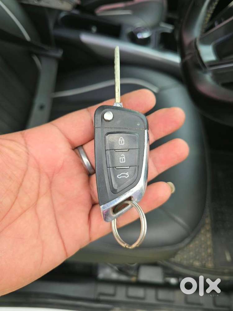 Tata Nexon 1.2 Revotron Xt, 2020, Petrol