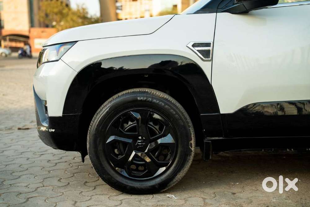 Maruti Suzuki Brezza 1.5 Vxi Smart Hybrid, 2024, Petrol