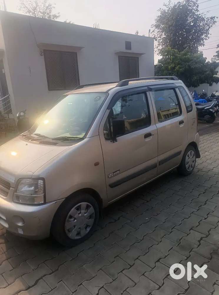 Bohot Badhiya Car He Mujhe Doosri Leni He.