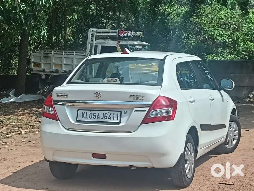 Automatic  Maruti Suzuki Swift Dzire 2014 Petrol89000km Driven