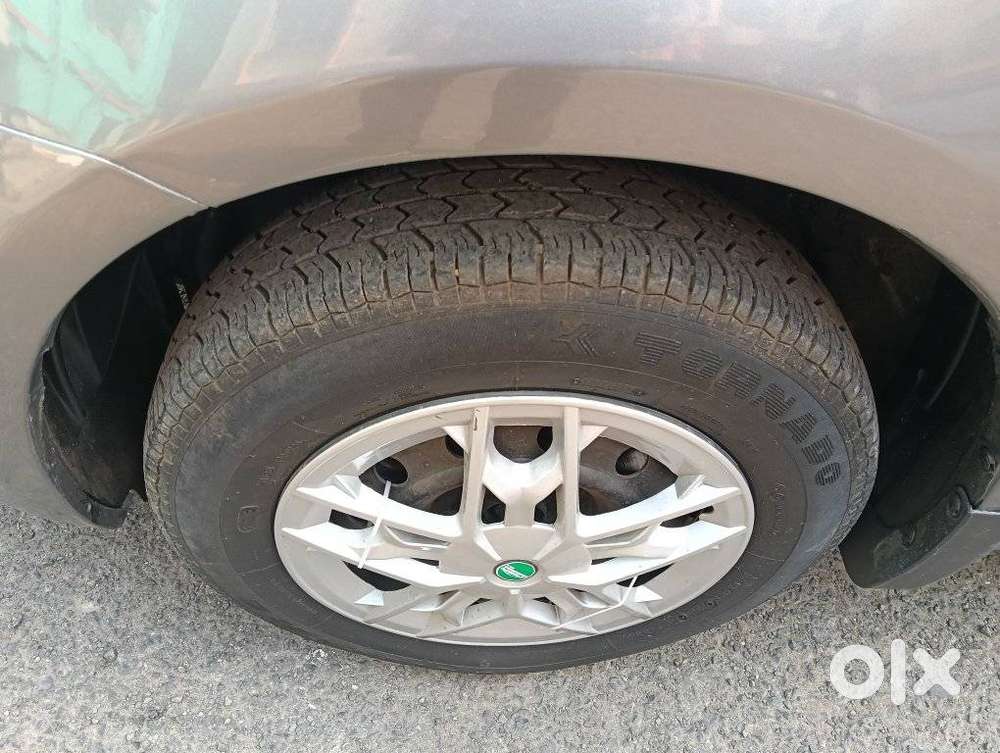 Maruti Suzuki Swift Vxi + Manual, 2015, Petrol