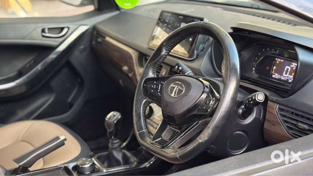 Tata Nexon, 2023, Petrol