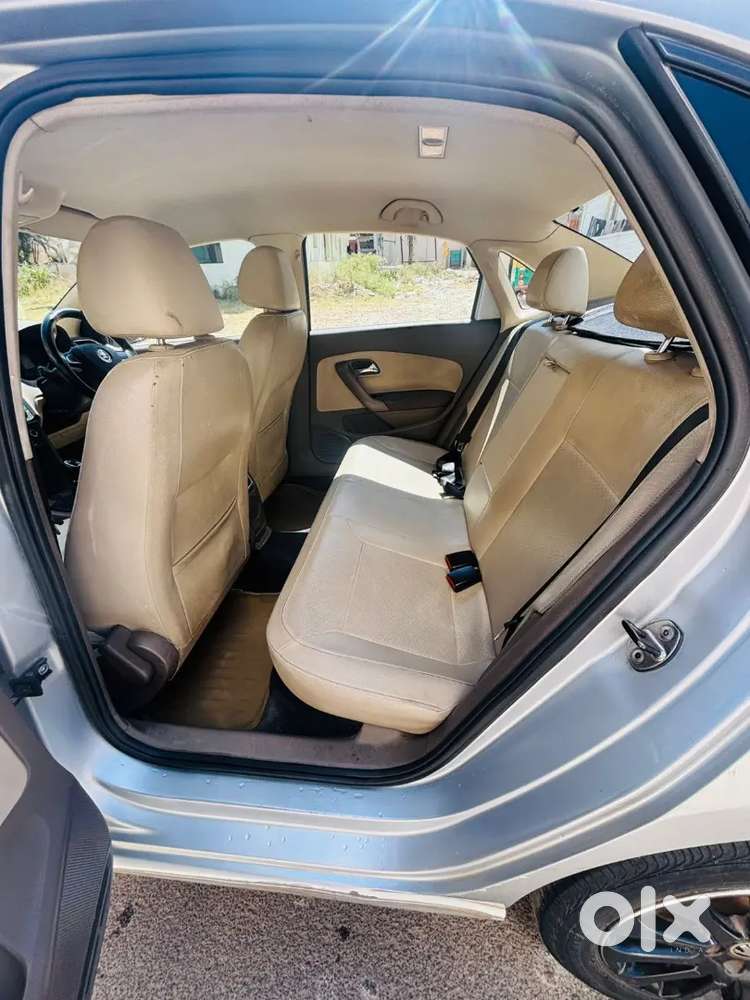 Skoda Rapid Elegance Plus 1.6 Tdi (2015)