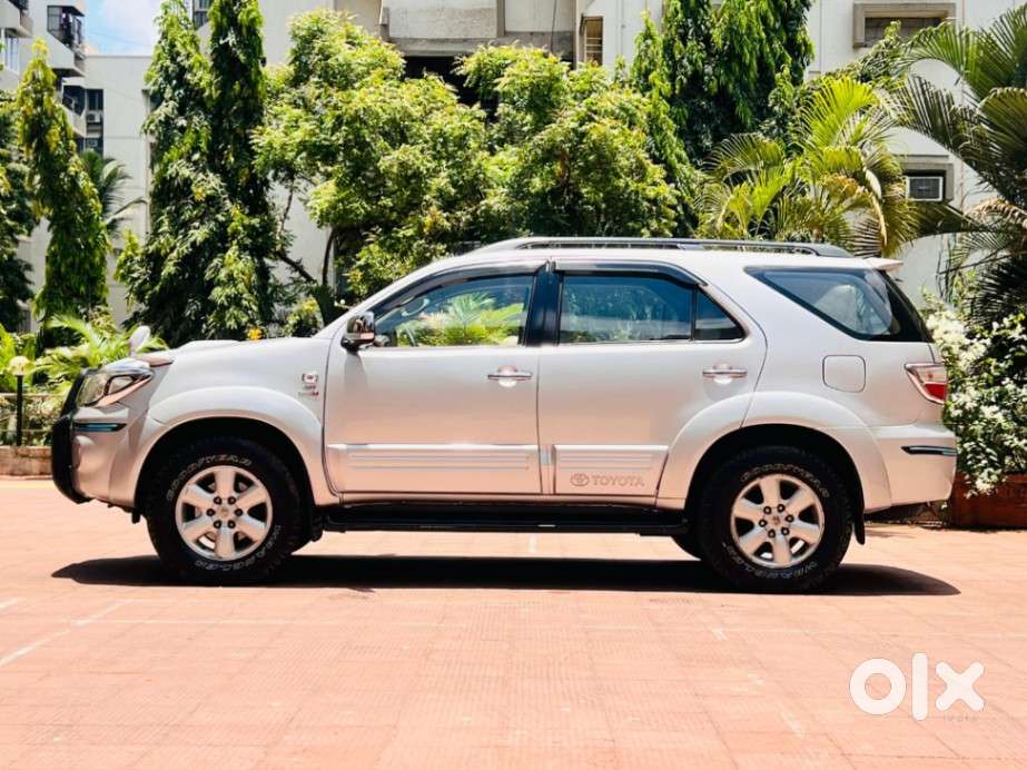 Toyota Fortuner 3.0 4x4 Manual, 2010, Diesel