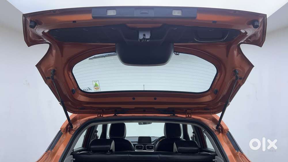 Tata Punch Creative Amt, 2022, Petrol