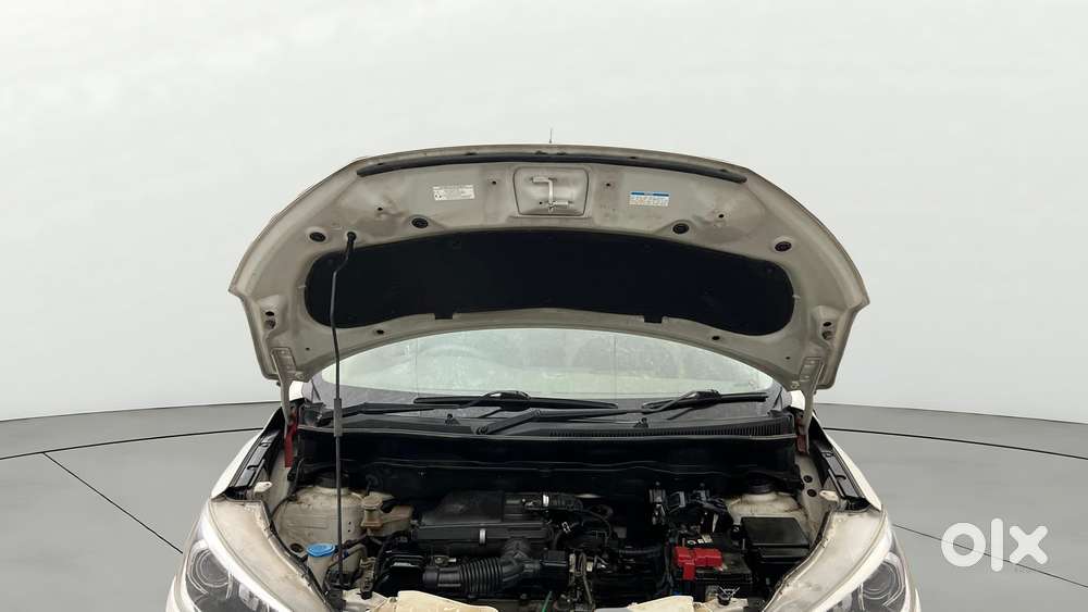 Maruti Suzuki Ertiga Zxi Plus Shvs, 2022, Petrol
