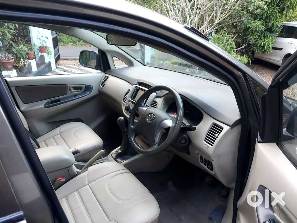 Toyota Innova Diesel 2012