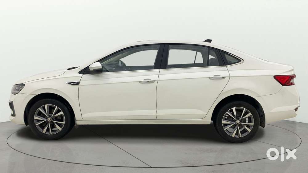 Skoda Slavia Style 1.0l Tsi Mt, 2022, Petrol