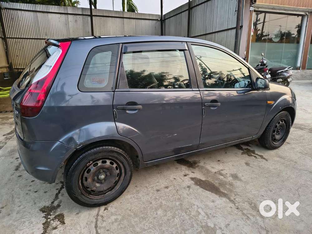 Ford Figo 2011 Petrol 82000 Km Driven