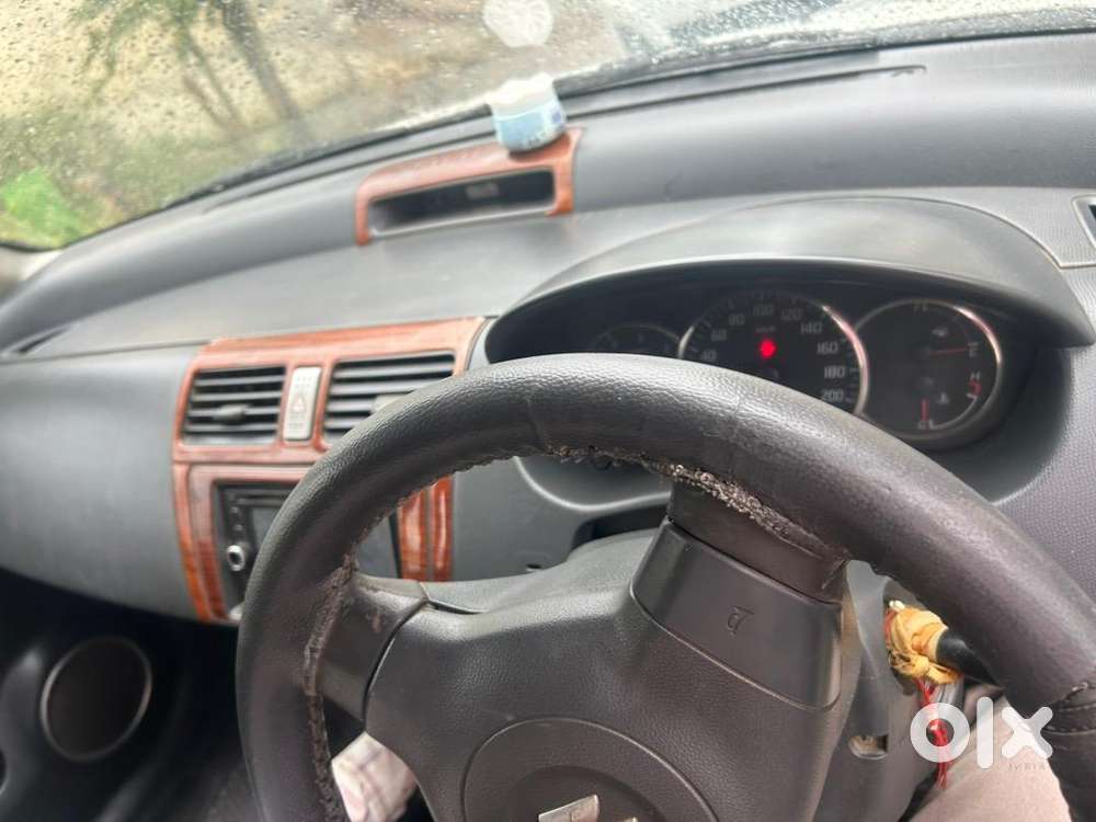 Maruti Suzuki Dzire 2010