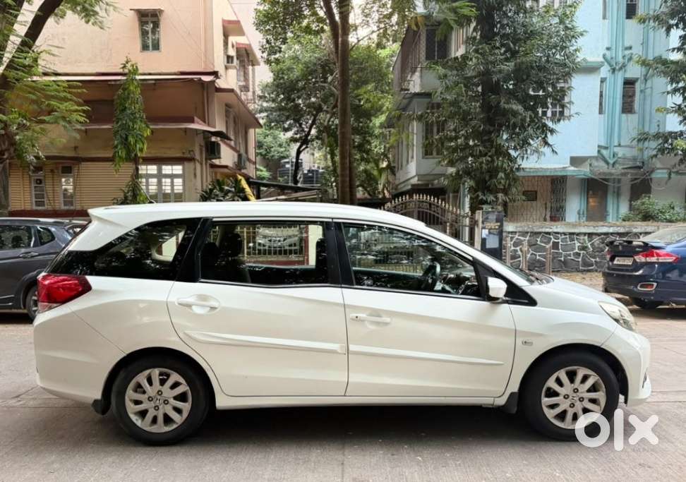 Honda Mobilio 1.5 V I-vtec, 2015, Cng & Hybrids