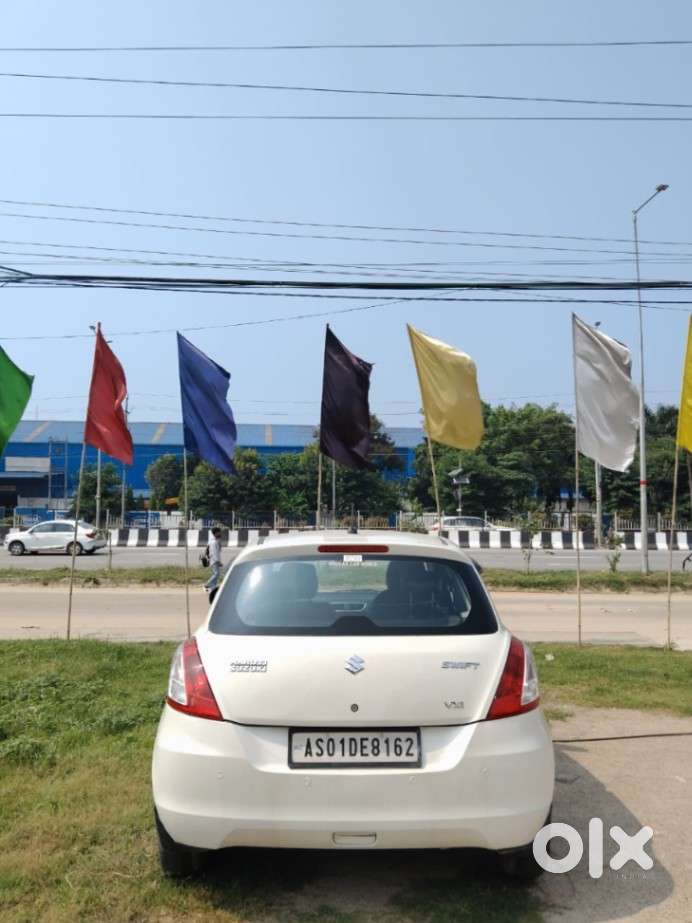 Maruti Suzuki Swift Vxi Abs Bsiv, 2017, Petrol