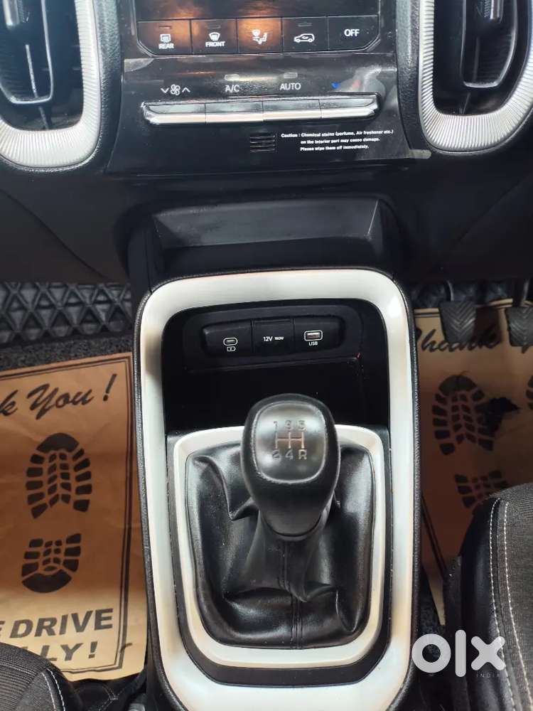 2024 Kia Sonet Htk(o) Petrol  9807 Km  Like New Car