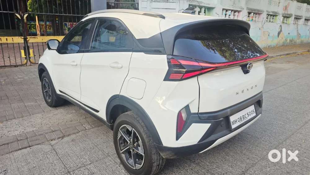 Tata Nexon Creative 1.2 Revotron Petrol 6 Amt Dt, 2023, Petrol