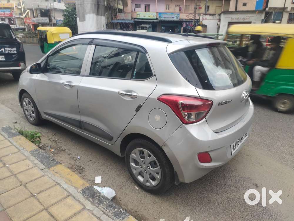 Hyundai Grand I10 Sportz, 2013, Petrol