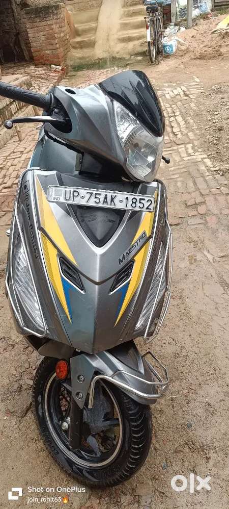 Maestro scooty 110cc in excellent condition for sale Scooters