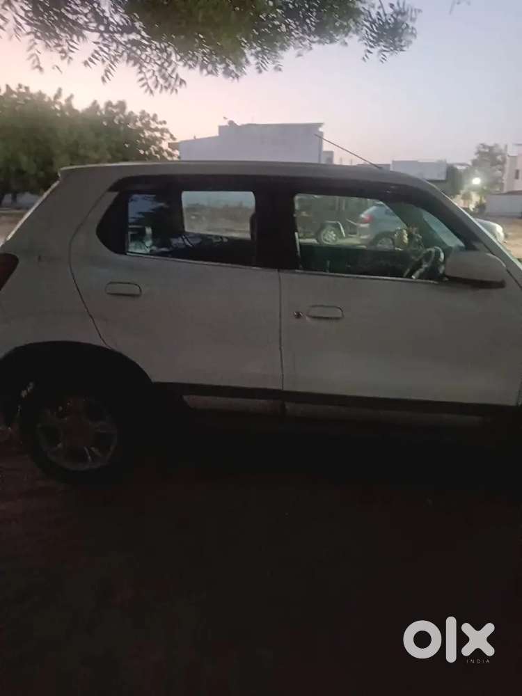 Car Is In Good Condition & Manage Single Hand Mostly