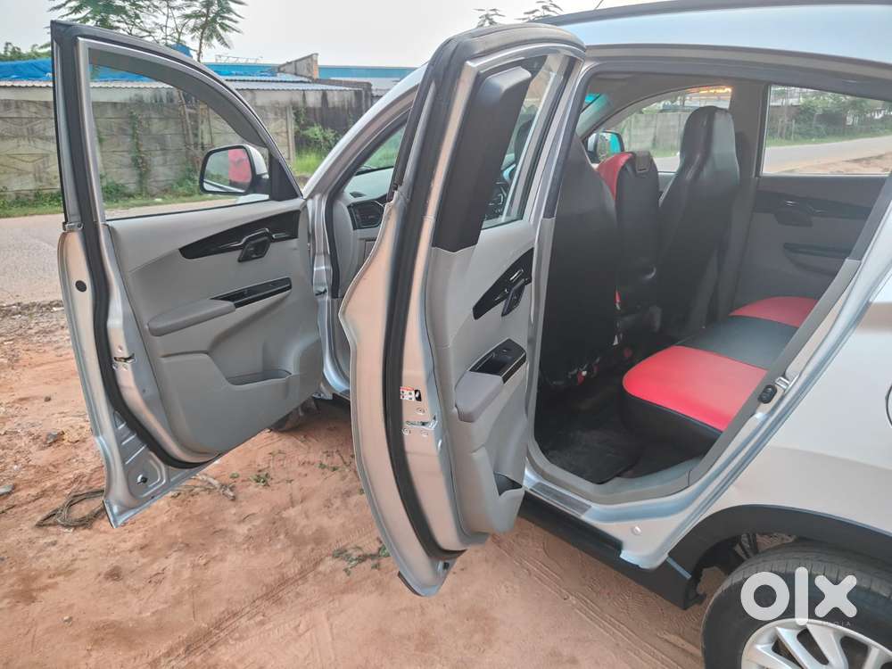 Mahindra Kuv 100 K8 5str, 2017, Diesel