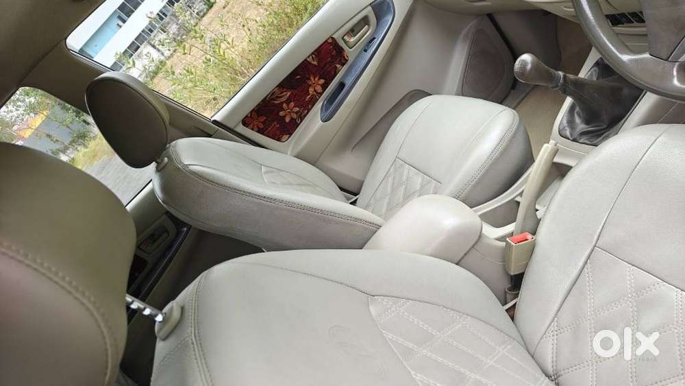 Toyota Innova 2.5 G (diesel) 8 Seater, 2013, Diesel