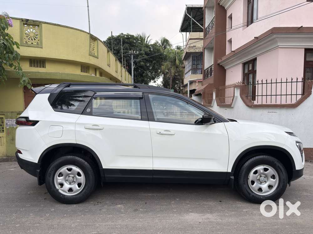 Tata Safari Pure, 2023, Diesel
