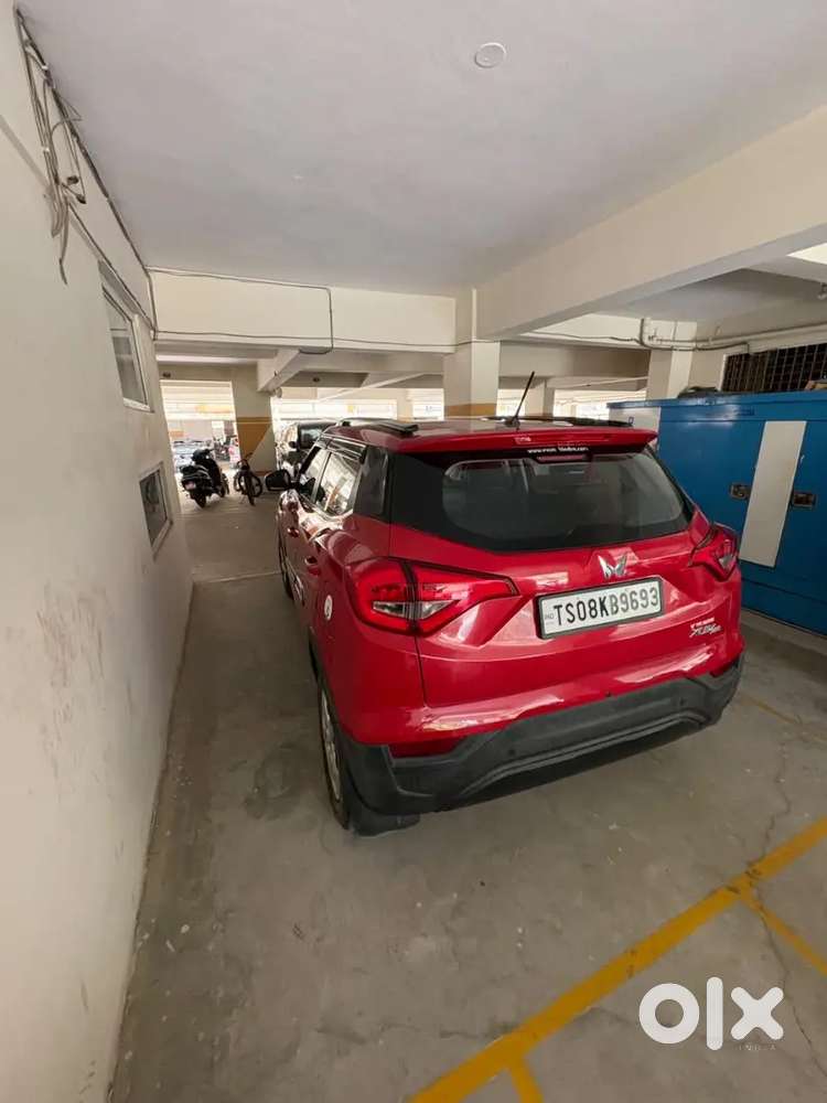 Mahindra Xuv300 2024 Petrol 9350 Km Driven