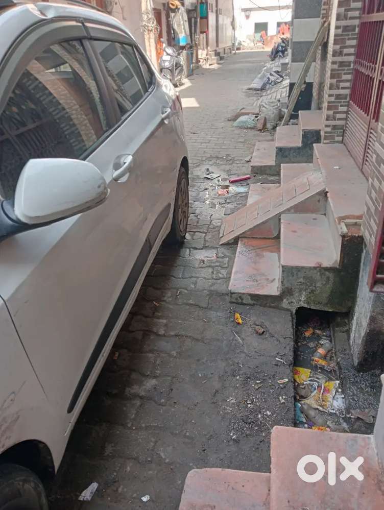 One Hand Chali Car Hai