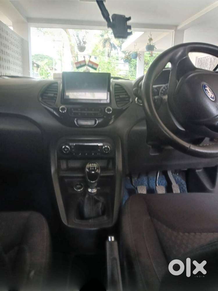 Ford Figo Titanium Blu 2020