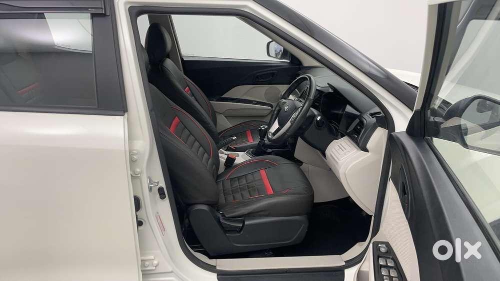 Mahindra Xuv300 W8, 2022, Petrol