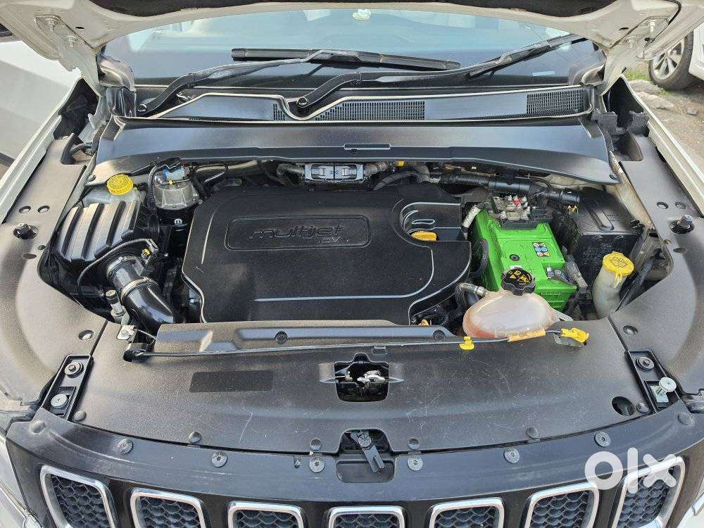 Maruti Suzuki Grand Vitara 1.5 Alpha Plus Intelligent Hybrid Ecvt, 2..