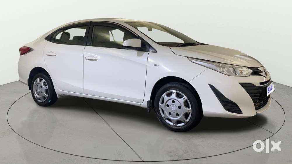 Toyota Yaris J Cvt, 2018, Petrol