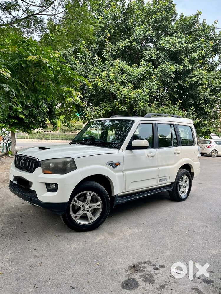 Mahindra Scorpio Classic Diesel 2015