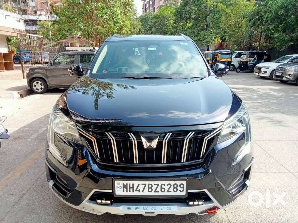Mahindra Xuv700 2.0 Ax 7 Petrol At Str, 2025, Petrol