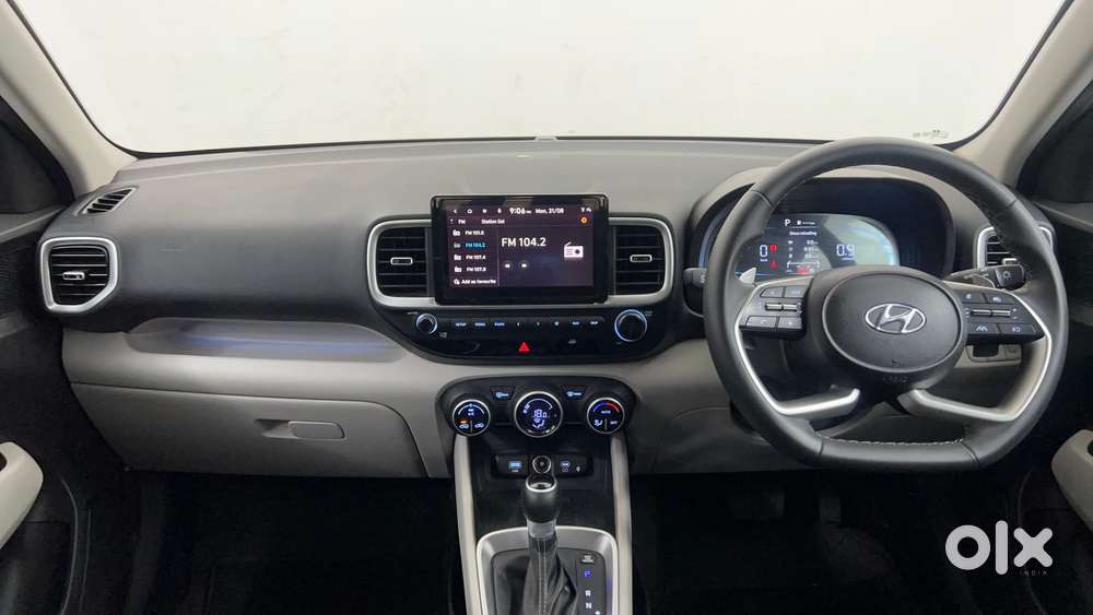 Hyundai Venue 1.0 Sx (o) Turbo Dct, 2025, Petrol