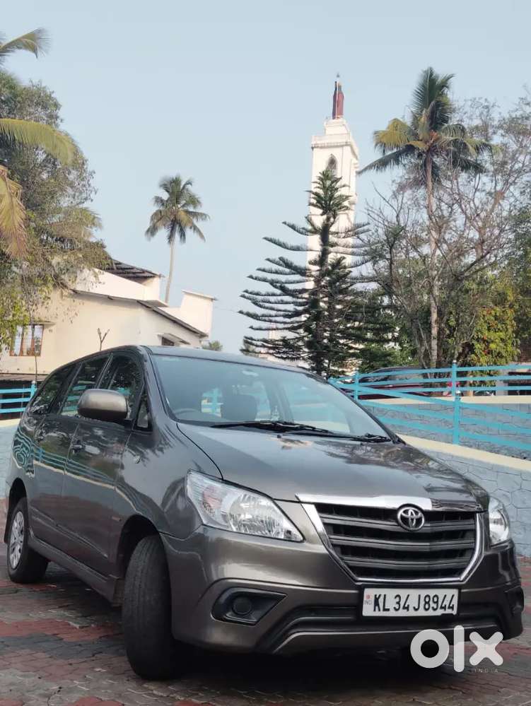 Toyota Innova 2014