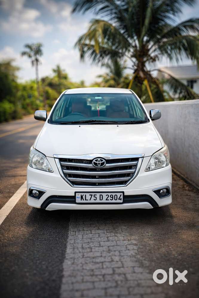 Toyota Innova 2.5 Gx 7 Str Bs-iii, 2015, Diesel